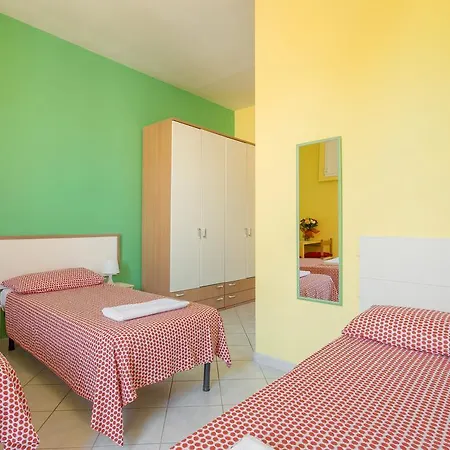 Guest house & Art In