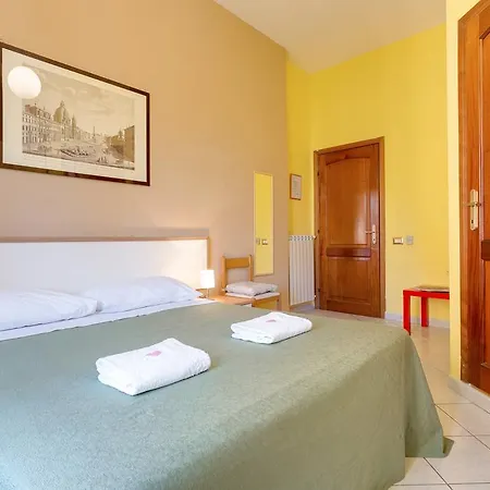 Guest house & Art In